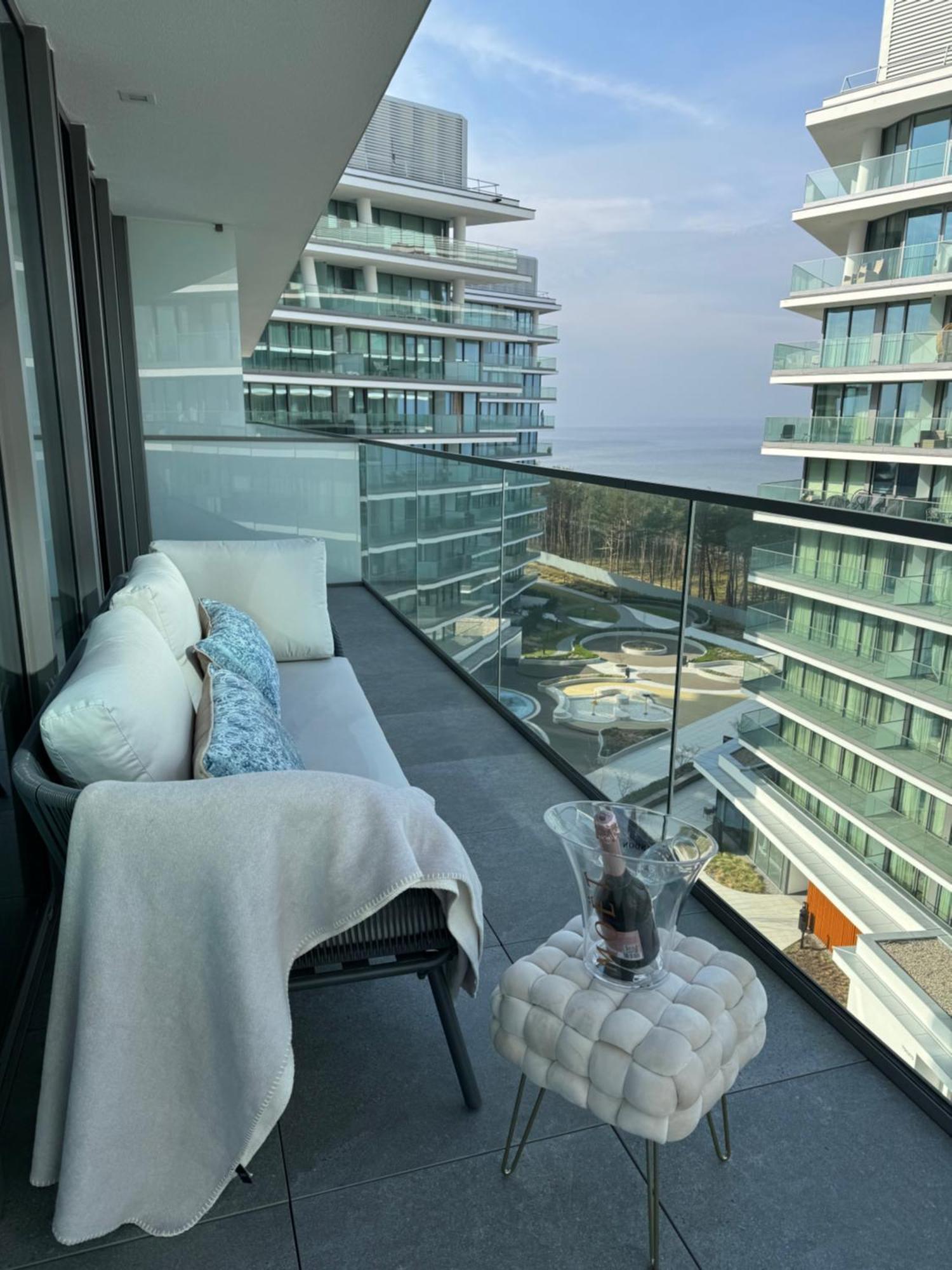 Wave Apartment Tyballtic 7Th Floor With Two Bedrooms And Sea View! Miedzyzdroje Exteriér fotografie